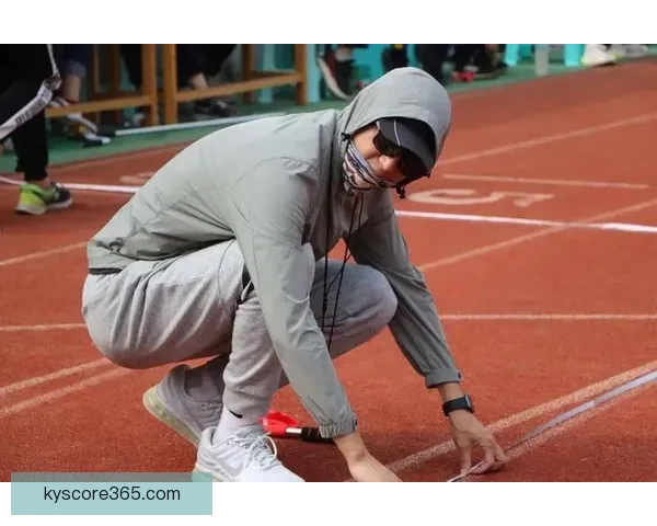 以阿囧称赞球员靠实力赢得尊重团队拼搏精神成就赛场荣耀